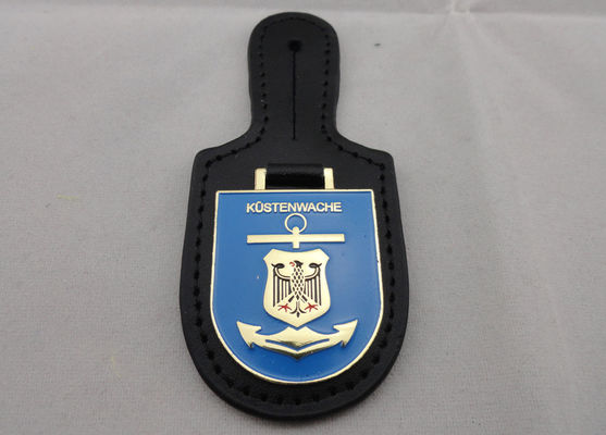 Подгонянный способом значок карманн кожи PU HUSTENWACHE для выдвиженческого подарка
